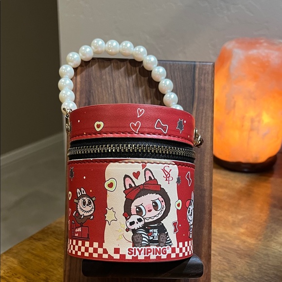 Ping Other - 30 Piece LIp Gloss Set with pearl handle